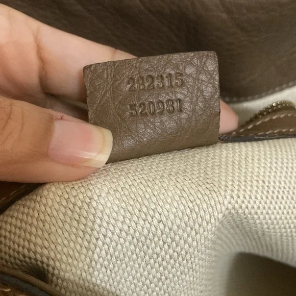 Gucci Bamboo White Floral Canvas Two Way Tote Bag - Picture 16 of 17